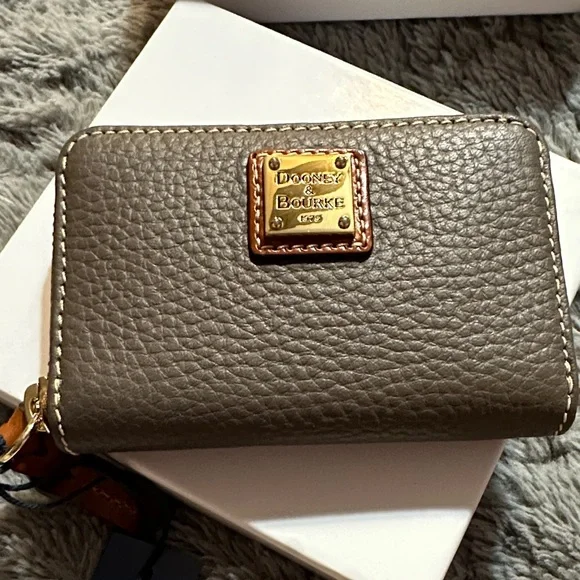 Dooney & Bourke Gray Leather Key Case - Picture 2 of 7